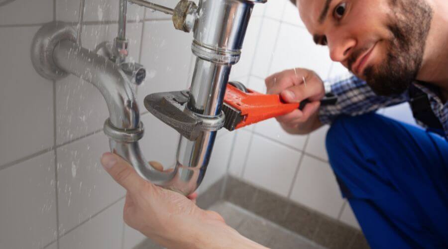 Expert burst pipe repair services in Rosalia, KS